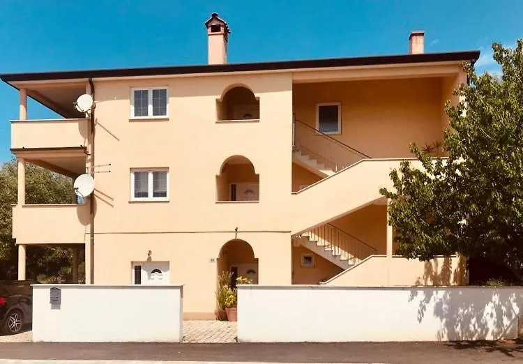 Salis Lejlighed Novigrad Istria 0*,