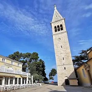 Apartment Stella Deluxe Superior 5 Star Apartment, Your Piece Of Heaven By The Sea & Park, With Sea View, Novigrad Istria